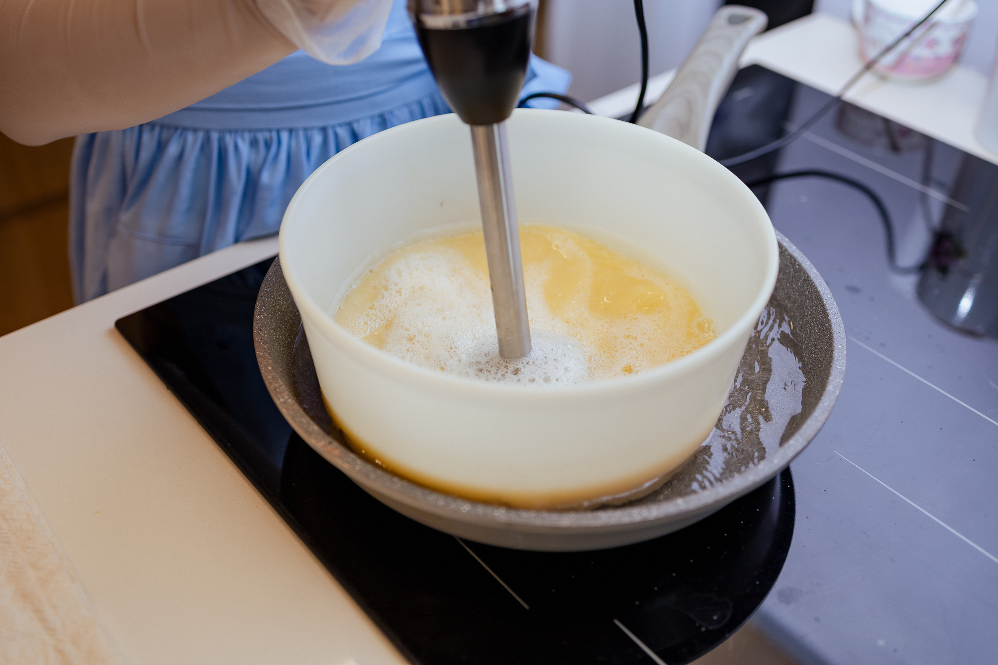 Cosmético natural pronto feito na cozinha de casa